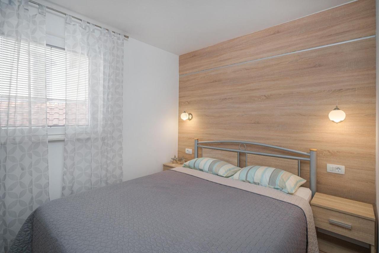 Apartments Vesna Vodice Extérieur photo
